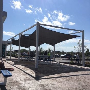 Napvitorla és hőszigetelő fólia kombinációja a téli hideg ellen